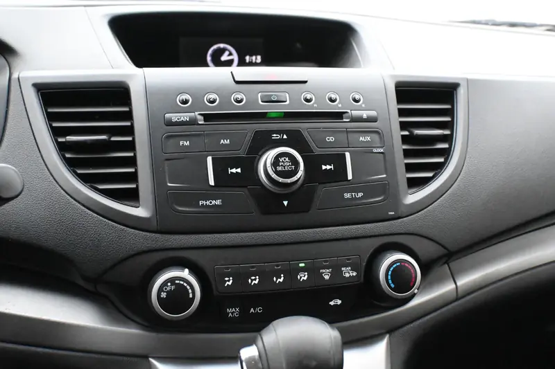 2013 HONDA CR-V LX — photo 8