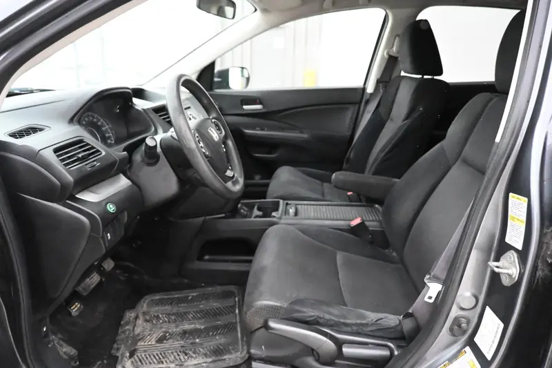 2013 HONDA CR-V LX — photo 14