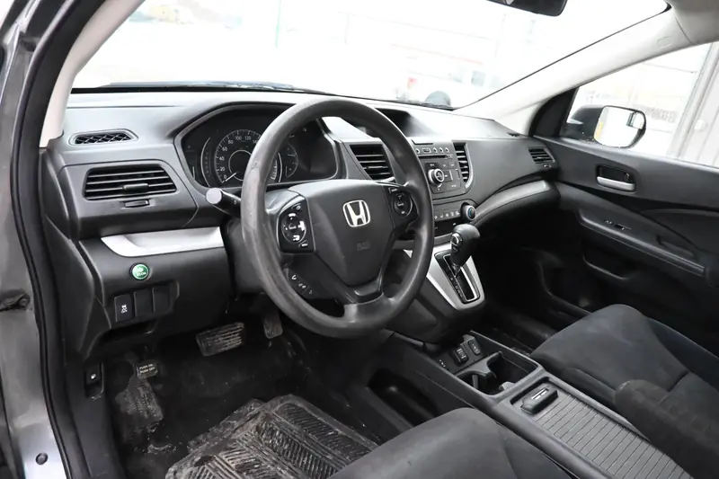 2013 HONDA CR-V LX — photo 16
