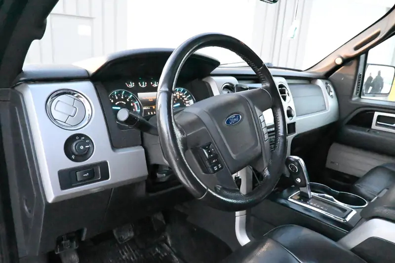 2011 FORD F-150 — photo 11
