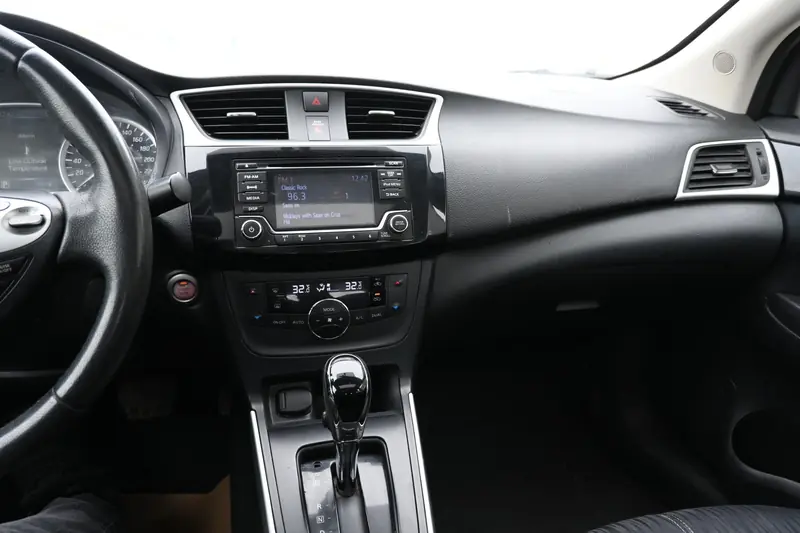 2018 NISSAN Sentra SV — photo 21