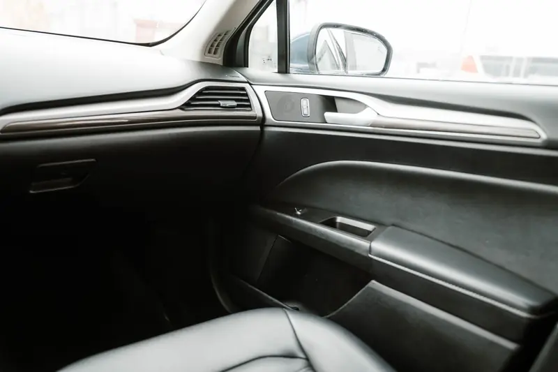 2019 FORD Fusion SEL Hybrid — photo 14