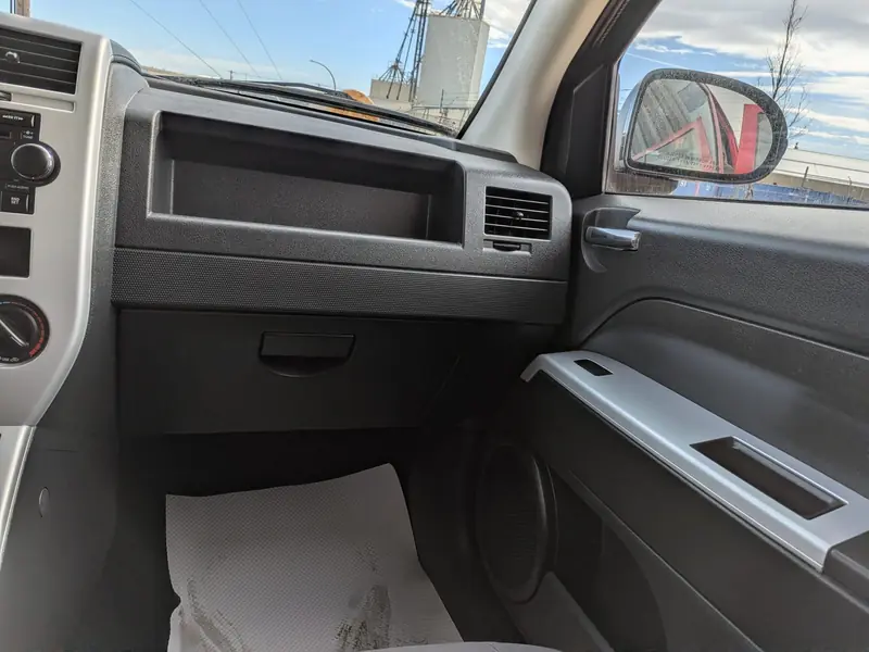 2008 JEEP Compass Rallye — photo 8