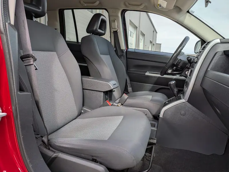 2008 JEEP Compass Rallye — photo 19