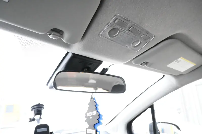 2018 TOYOTA Yaris LE — photo 15