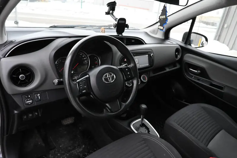 2018 TOYOTA Yaris LE — photo 18