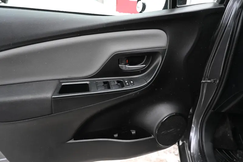 2018 TOYOTA Yaris LE — photo 19