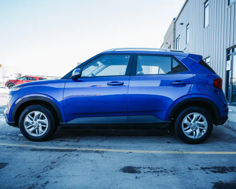 2023 HYUNDAI Venue SEL, Limited — photo 8