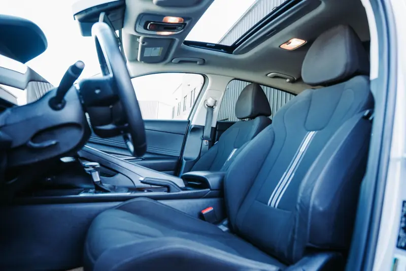 2024 HYUNDAI Elantra SEL — photo 11