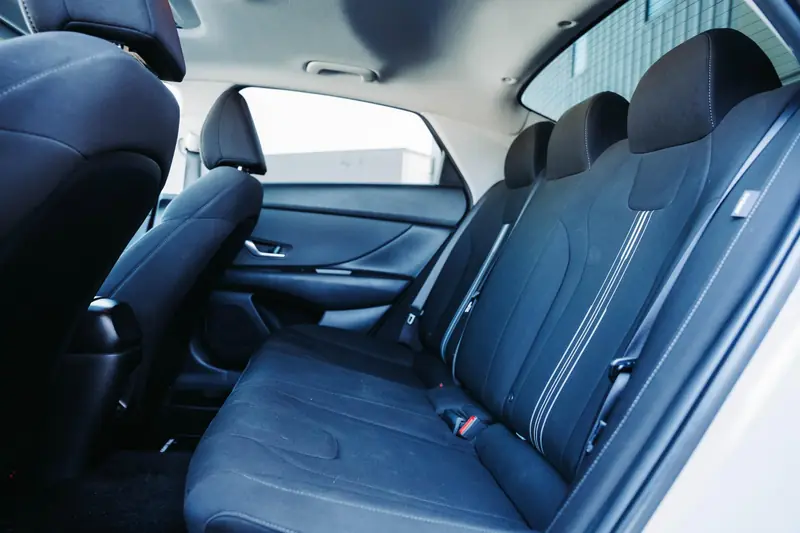 2024 HYUNDAI Elantra SEL — photo 12