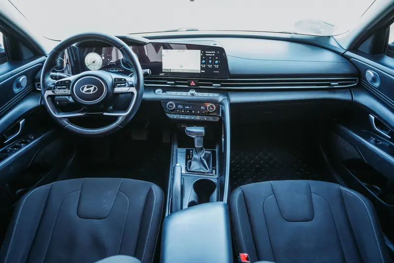 2024 HYUNDAI Elantra SEL — photo 13