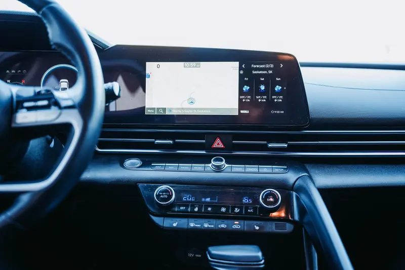 2024 HYUNDAI Elantra SEL — photo 15