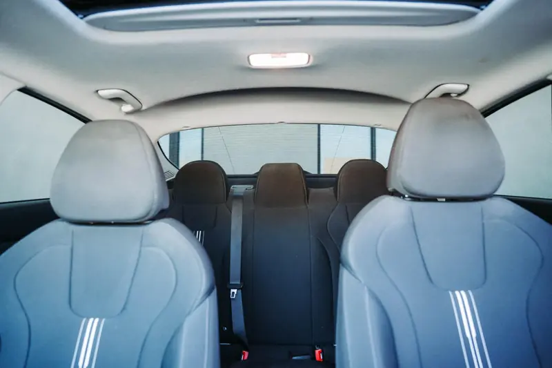 2024 HYUNDAI Elantra SEL — photo 17