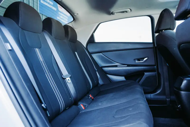 2024 HYUNDAI Elantra SEL — photo 18