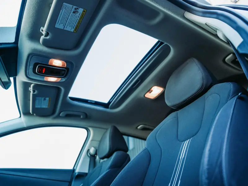 2024 HYUNDAI Elantra SEL — photo 22