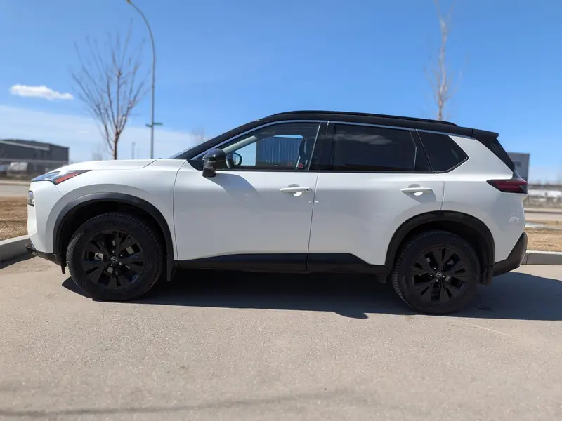 2023 NISSAN Rogue SV Midnight Edition — photo 8