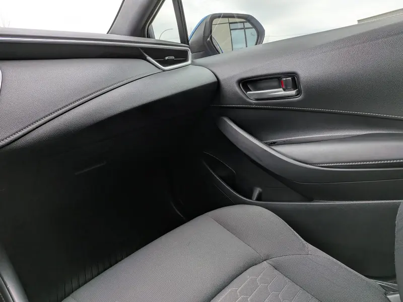 2019 TOYOTA Corolla SE — photo 14