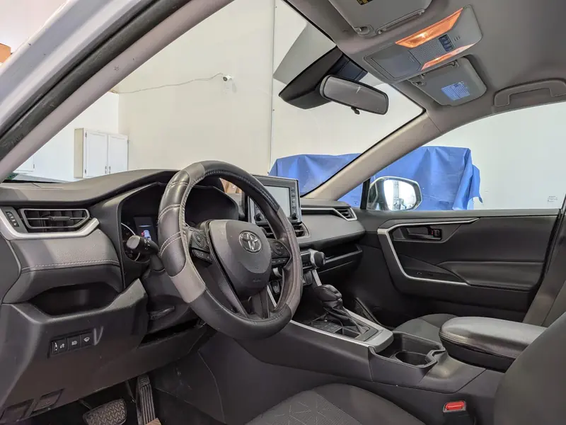 2020 TOYOTA RAV4 LE — photo 13
