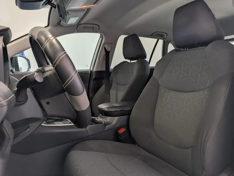 2020 TOYOTA RAV4 LE — photo 14