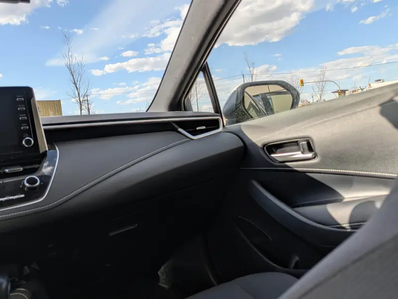 2019 TOYOTA Corolla SE — photo 14