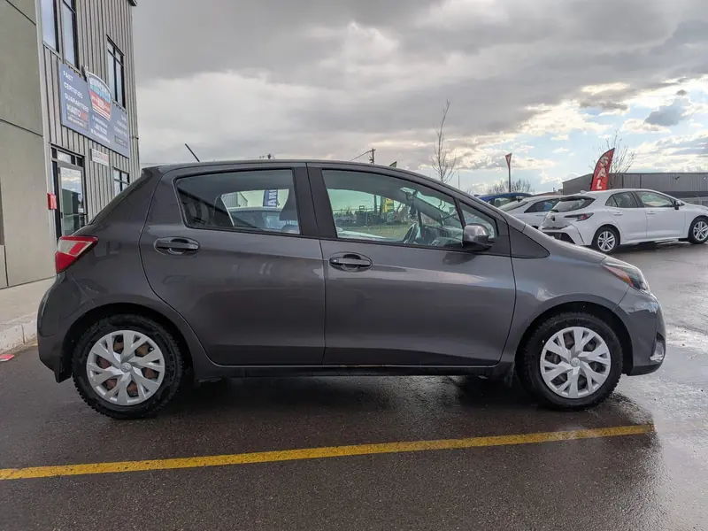2018 TOYOTA Yaris LE — photo 6