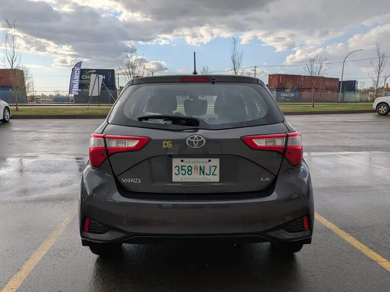2018 TOYOTA Yaris LE — photo 7
