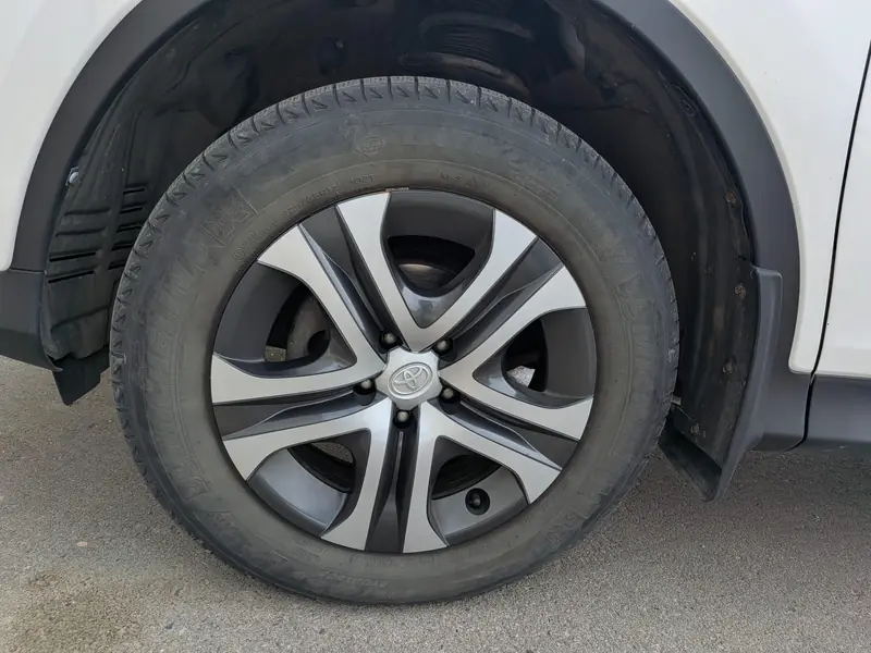 2015 TOYOTA RAV4 LE — photo 16
