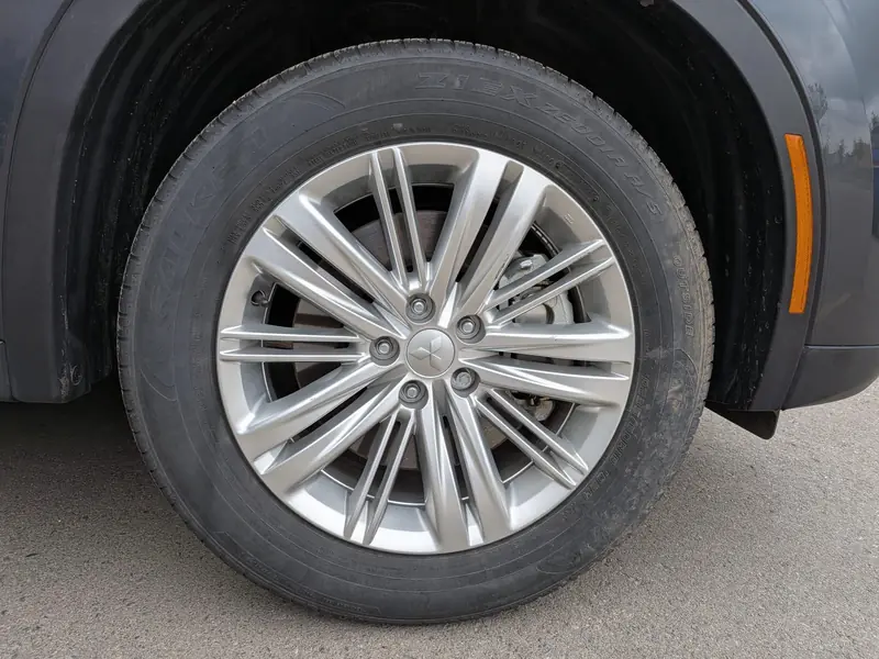 2024 MITSUBISHI Outlander ES S-AWC — photo 8