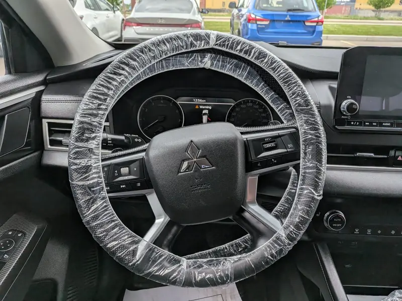 2024 MITSUBISHI Outlander ES S-AWC — photo 9