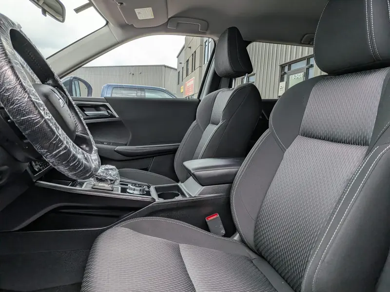2024 MITSUBISHI Outlander ES S-AWC — photo 10