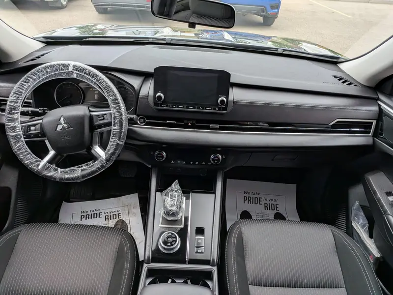 2024 MITSUBISHI Outlander ES S-AWC — photo 11