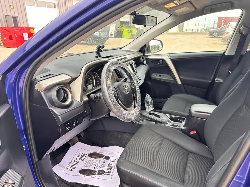 2015 TOYOTA RAV4 LE  — photo 6