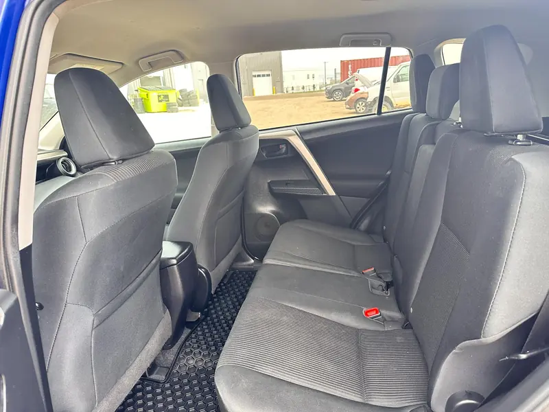 2015 TOYOTA RAV4 LE  — photo 7