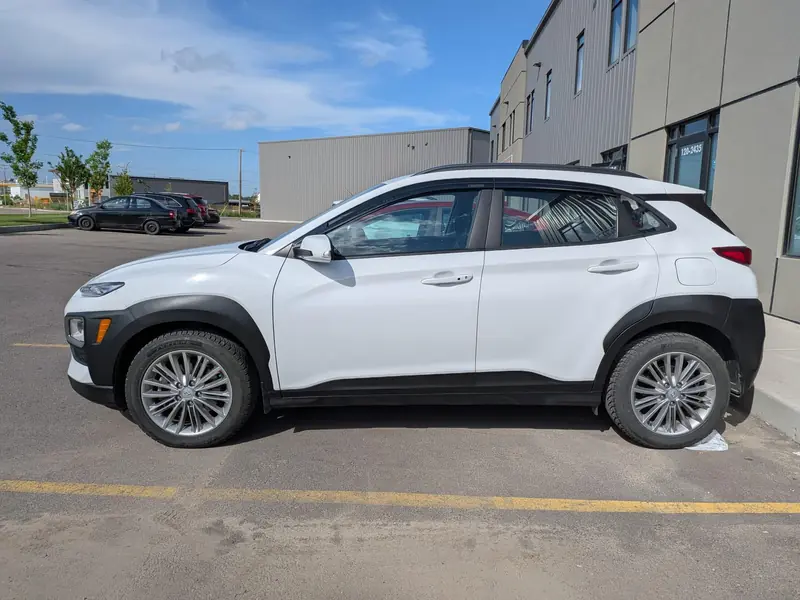 2021 HYUNDAI Kona SEL — photo 6