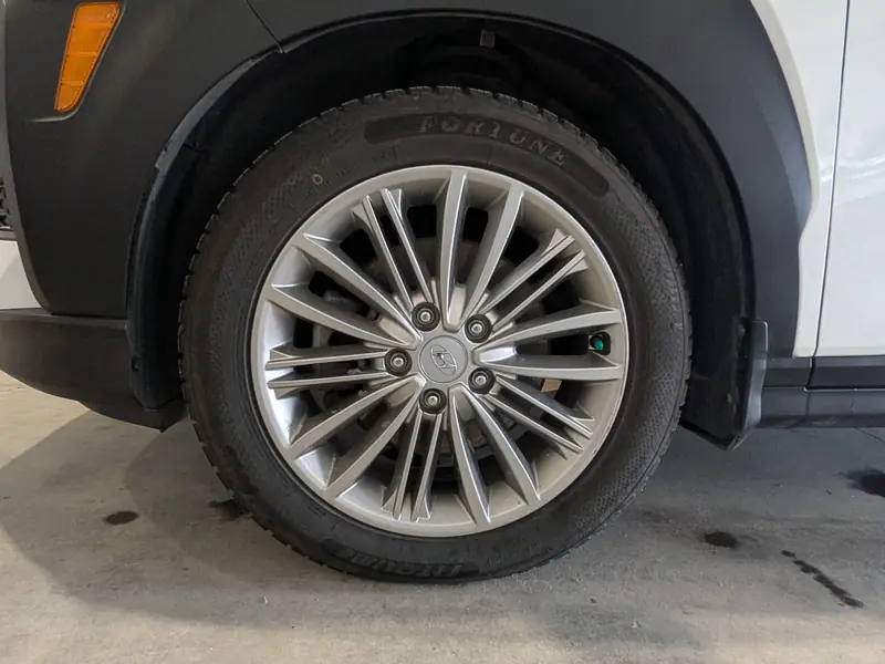 2021 HYUNDAI Kona SEL — photo 12