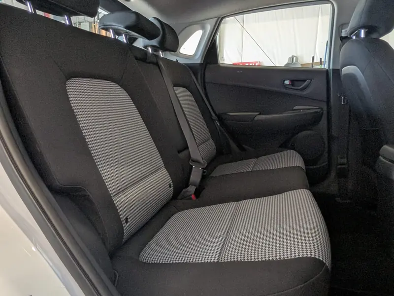 2021 HYUNDAI Kona SEL — photo 14