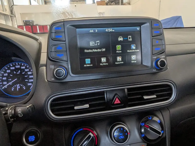 2021 HYUNDAI Kona SEL — photo 20