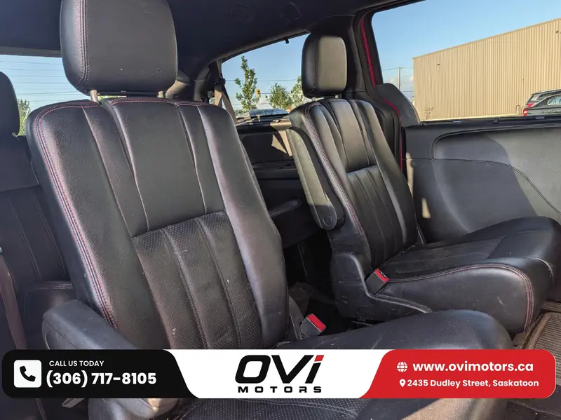 2015 DODGE Grand Caravan R/T — photo 12