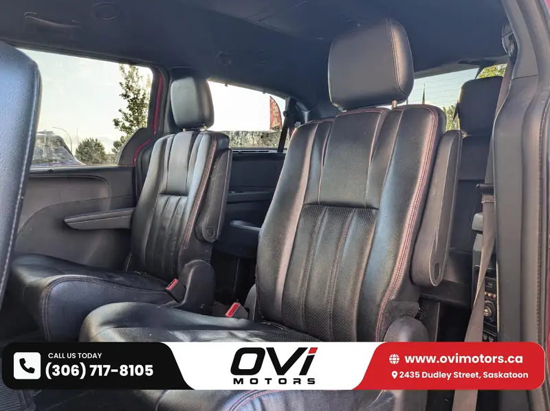 2015 DODGE Grand Caravan R/T — photo 17